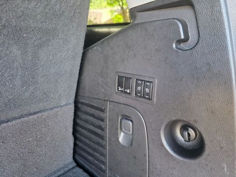 Used 2017 GMC Yukon SLT image 7