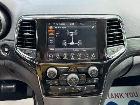 Used 2021 Jeep Grand Cherokee Laredo X image 20
