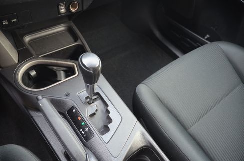 Used 2016 Toyota RAV4 LE image 19
