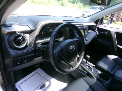 Used 2013 Toyota RAV4 Limited image 11