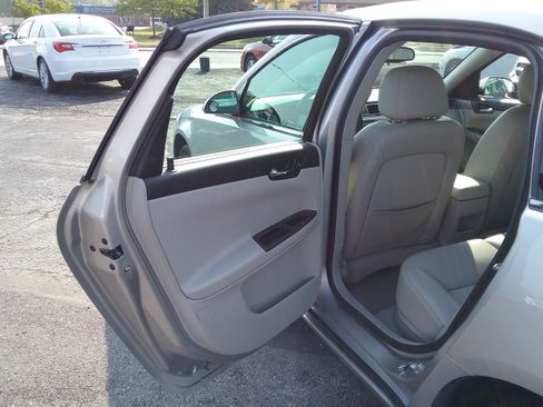 Used 2008 Chevrolet Impala LT image 27