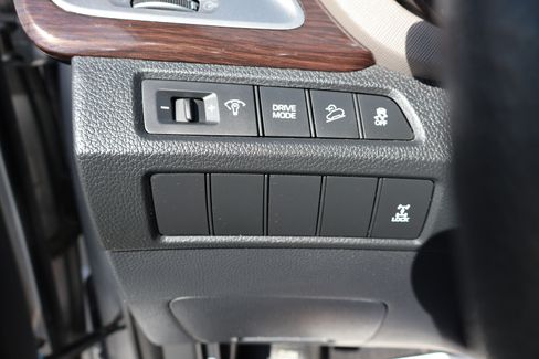 Used 2019 Hyundai Santa Fe XL SE image 22