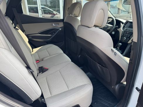 Used 2018 Hyundai Santa Fe Sport image 16