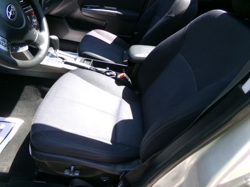 Used 2011 Subaru Forester 2.5X Premium image 12