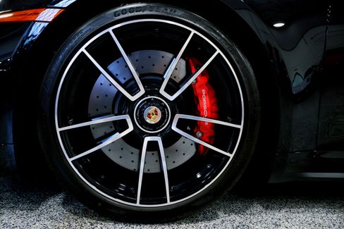 Used 2022 Porsche 911 Turbo image 32