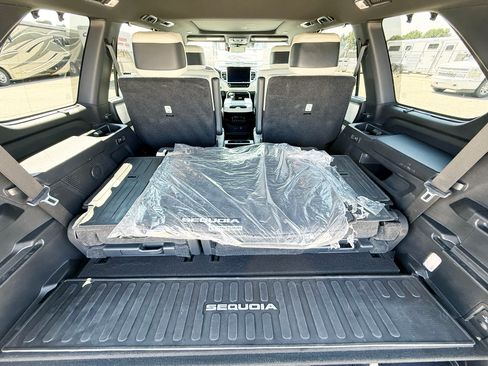Used 2024 Toyota Sequoia Capstone image 12