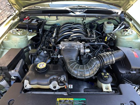 Used 2005 Ford Mustang GT image 16