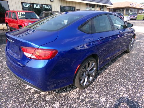 Used 2015 Chrysler 200 S image 5
