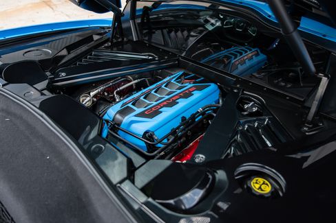 Used 2021 Chevrolet Corvette 2LT image 39