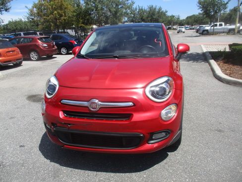 Used 2018 FIAT 500X Lounge image 3