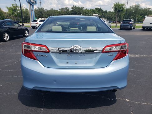 Used 2013 Toyota Camry XLE image 6