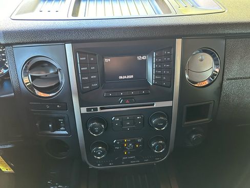 Used 2017 Ford Expedition XL image 17
