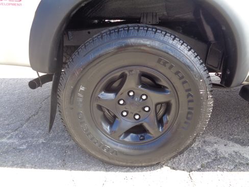 Used 2004 Toyota Tacoma TRD Off-Road image 28