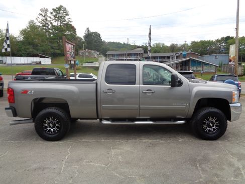 Used 2007 Chevrolet Silverado 2500 LTZ image 1