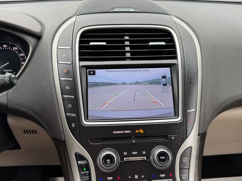 Used 2017 Lincoln MKX Select image 20