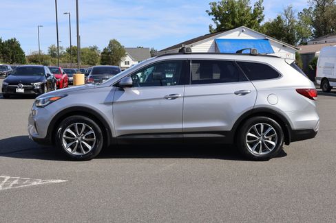 Used 2019 Hyundai Santa Fe XL SE image 5