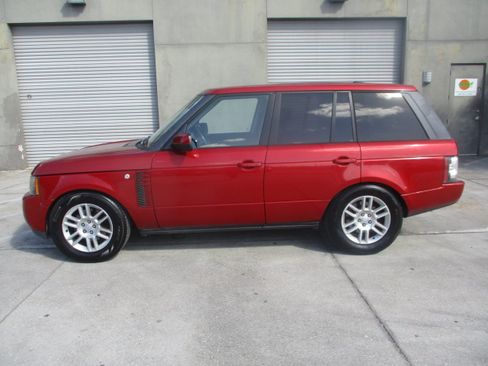 Used 2012 Land Rover Range Rover HSE image 1