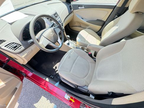 Used 2012 Hyundai Accent GLS image 16