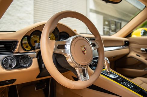 Used 2014 Porsche 911 Carrera 4S image 29