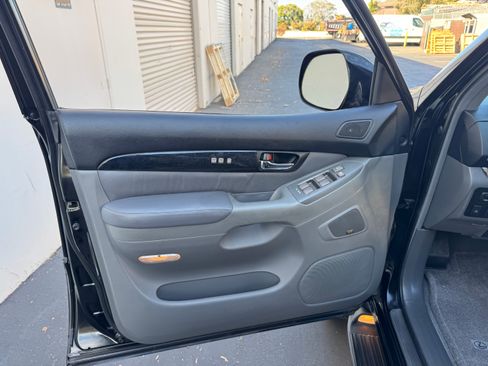 Used 2005 Lexus GX 470 image 16
