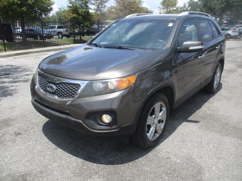 Used 2013 Kia Sorento EX image 4