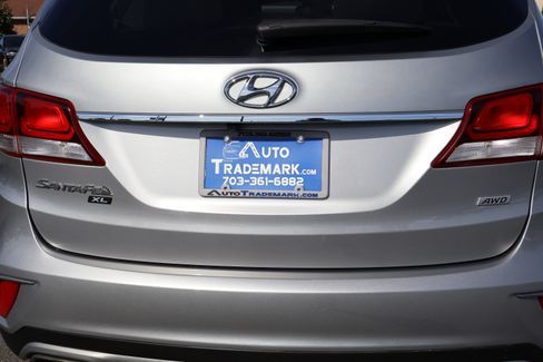Used 2019 Hyundai Santa Fe XL SE image 11