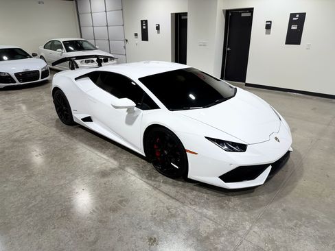 Used 2015 Lamborghini Huracan LP 610-4 image 9