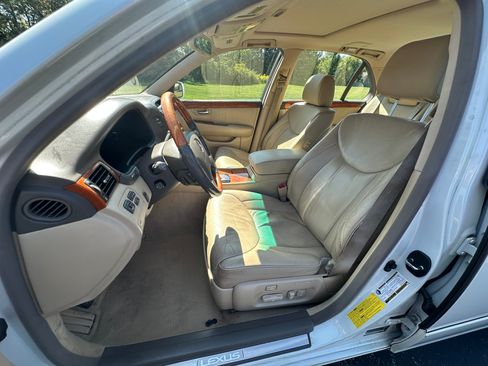 Used 2005 Lexus LS 430 image 16