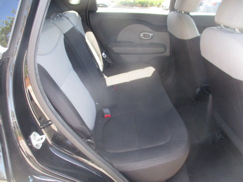 Used 2015 Kia Soul image 9