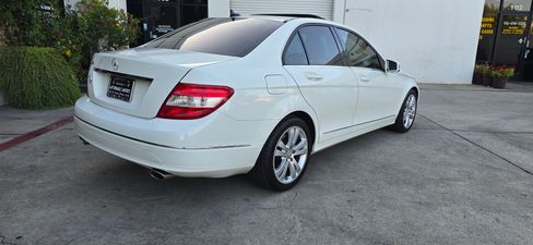 Used 2011 Mercedes-Benz C 300 Sport image 8