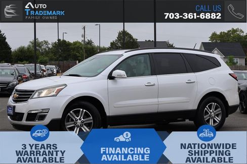 Used 2016 Chevrolet Traverse LT image 1