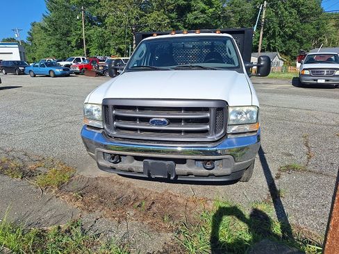 Used 2004 Ford F350 XL image 2