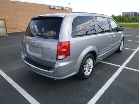 Used 2015 Dodge Grand Caravan SXT image 6
