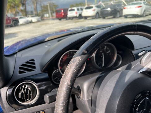 Used 2006 MAZDA MX-5 Miata image 7