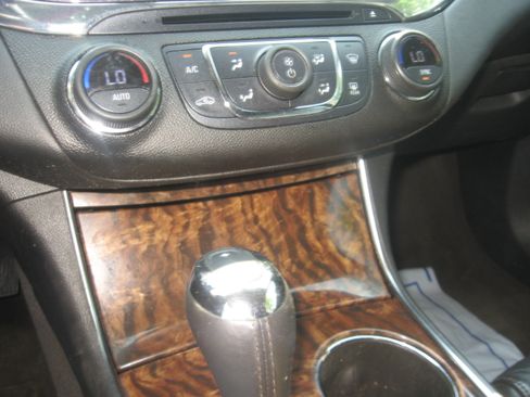 Used 2015 Chevrolet Impala LTZ image 12