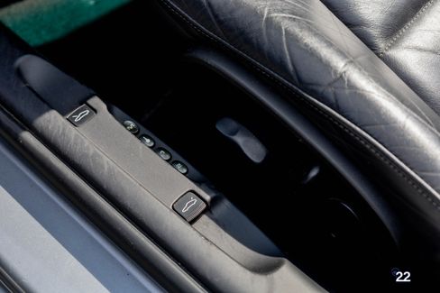 Used 2004 Porsche Boxster image 31