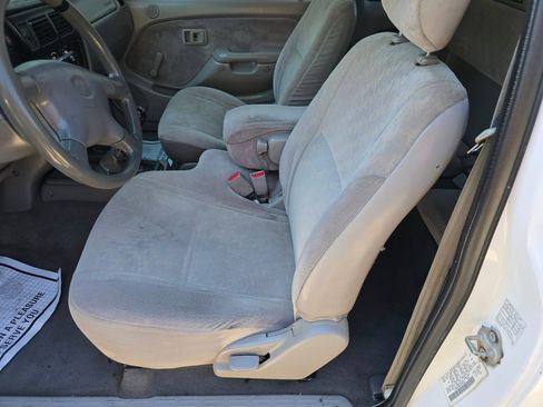 Used 2004 Toyota Tacoma image 14
