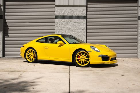 Used 2014 Porsche 911 Carrera 4S image 1