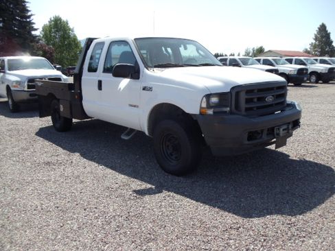 Used 2004 Ford F350 XL image 1