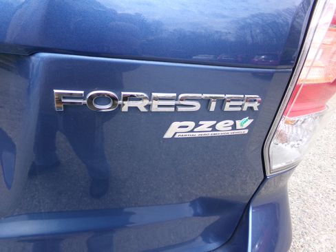 Used 2017 Subaru Forester 2.5i image 6