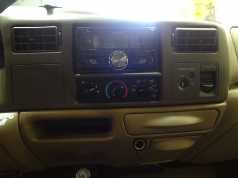 Used 1999 Ford F350 Lariat image 24