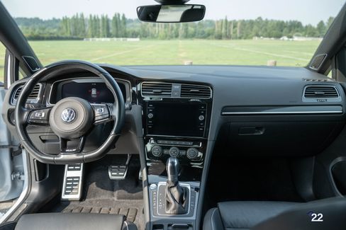Used 2019 Volkswagen Golf R image 49