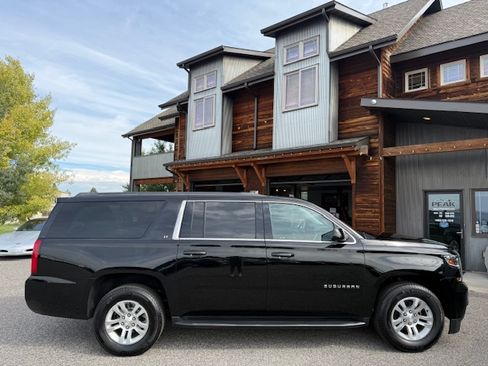 Used 2020 Chevrolet Suburban LT image 6