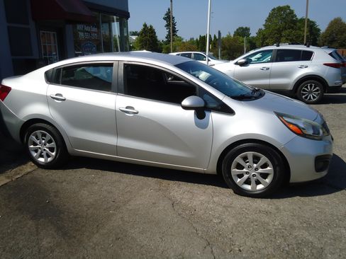 Used 2015 Kia Rio LX image 4