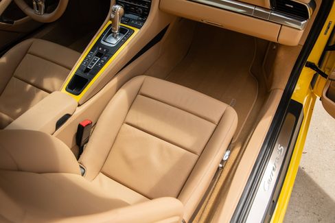 Used 2014 Porsche 911 Carrera 4S image 15