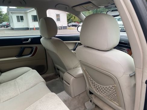 Used 2005 Subaru Outback 2.5i image 16