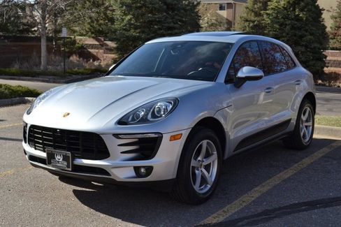 Used 2017 Porsche Macan image 2