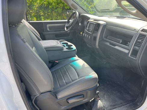 Used 2017 RAM 1500 Express image 7