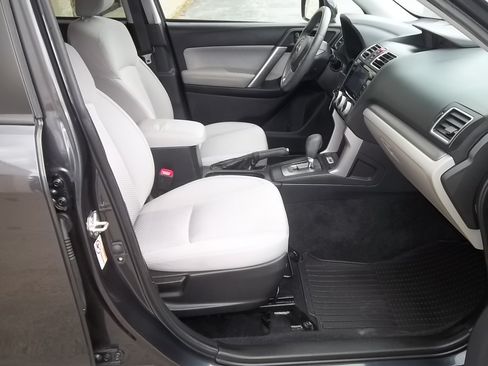 Used 2018 Subaru Forester 2.5i Premium image 27