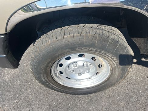 Used 2005 Dodge Ram 1500 Truck ST image 22